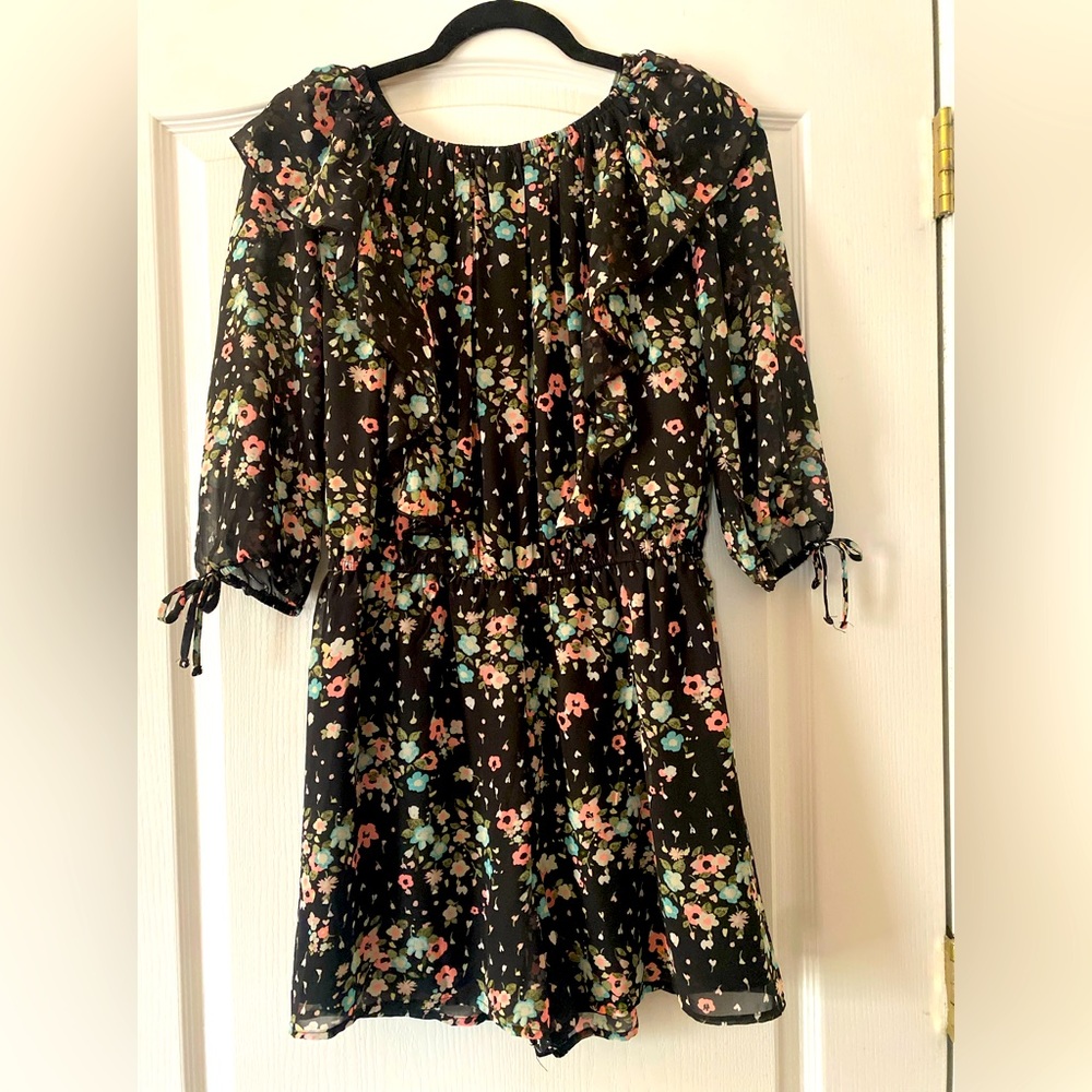 Justice child’s/girls size 18 romper, floral